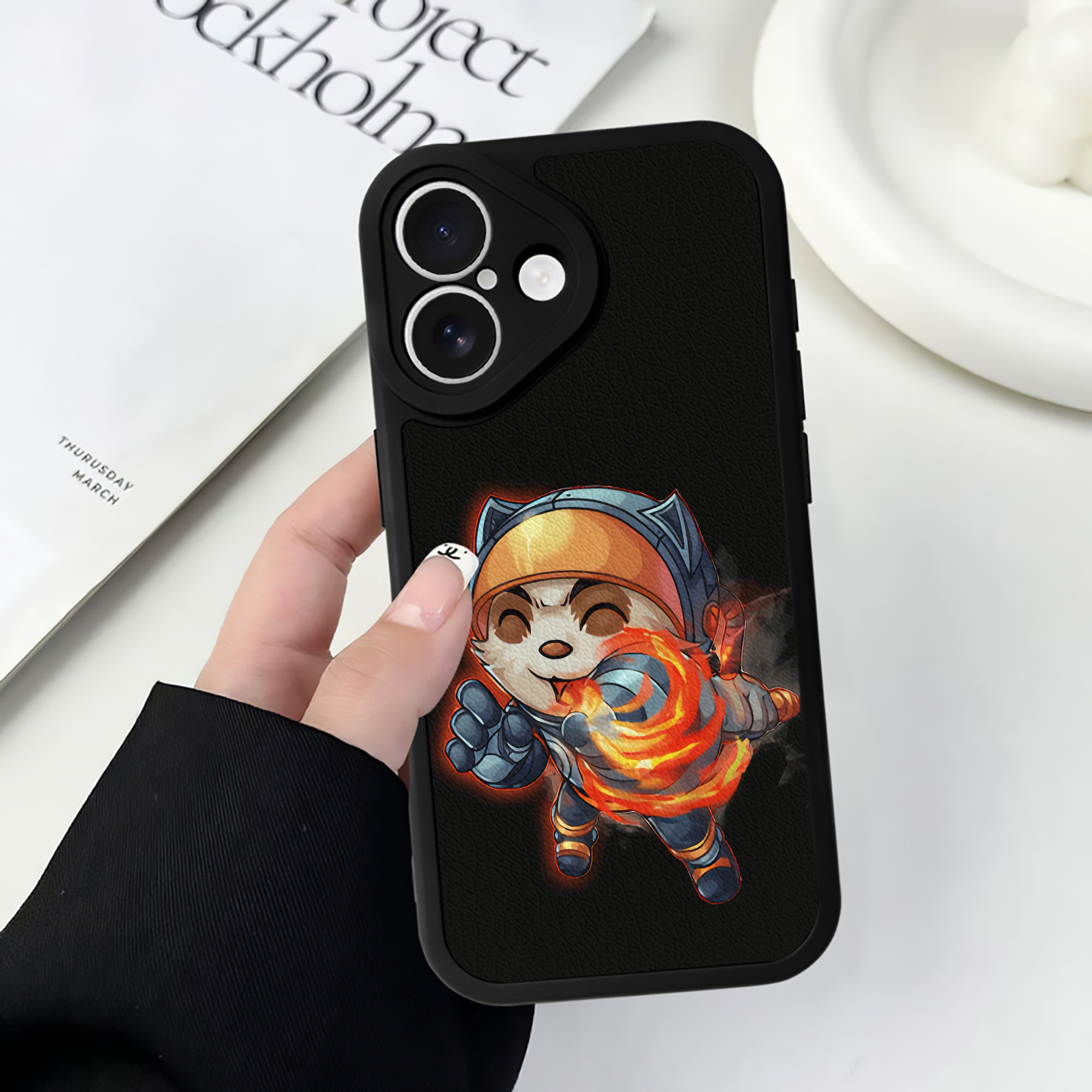 リーグ・オブ・レジェンド League of Legends LOL 【iPhone 16シリーズ対応】シリコンスマホケース（レザー調） 材質：シリコン